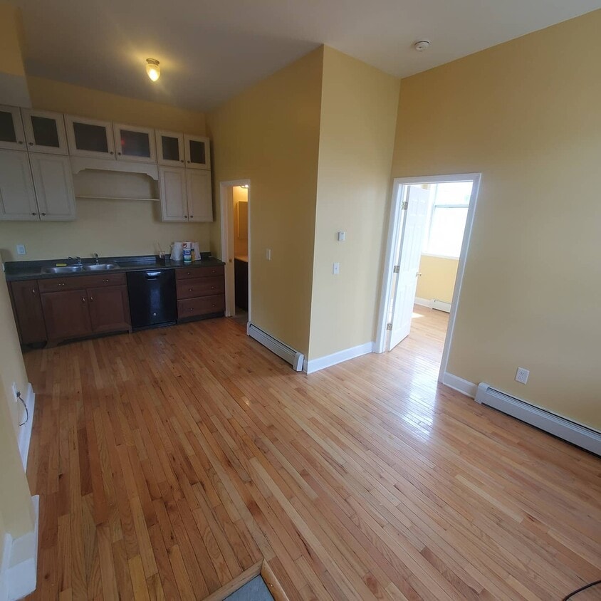 Primary Photo - 306 Mohawk Ave