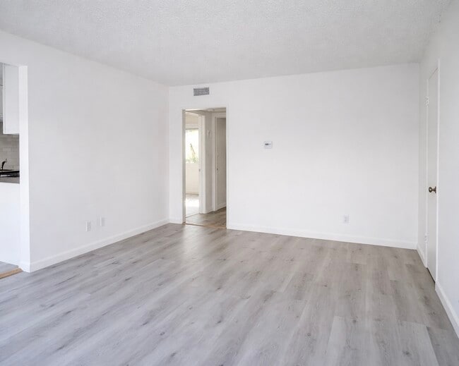 Living Room - 812 Larch St