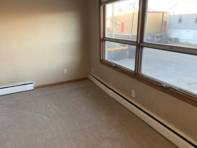 Foto del edificio - 318 5th St SE