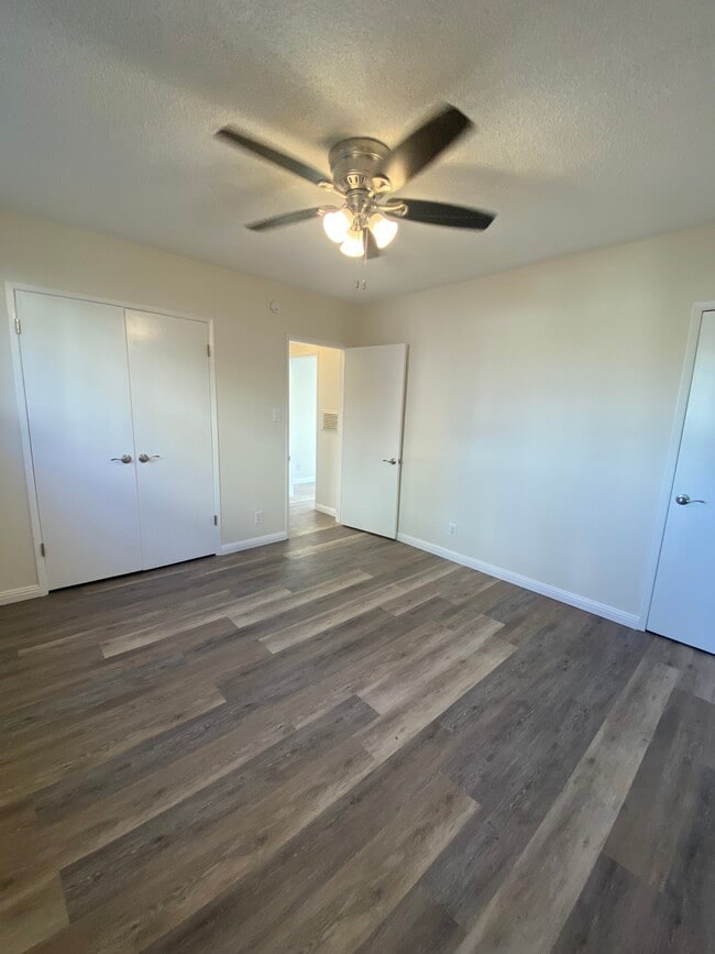 Building Photo - Mar Vista-Palms Apartments