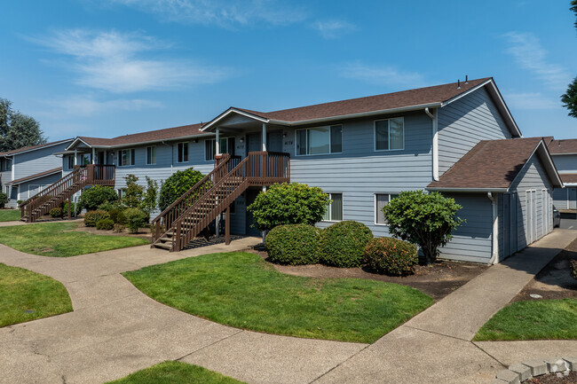 Primary - Devonshire Court Apartments