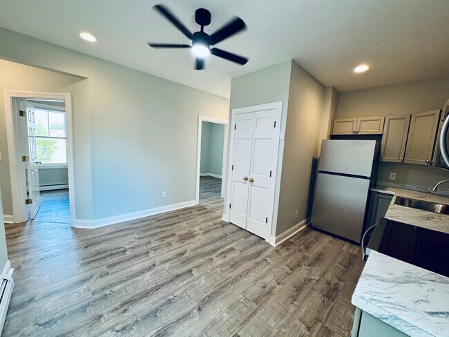 Building Photo - 102 Ruggles St