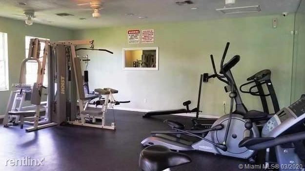 Foto del edificio - 2 br, 2 bath Condo - 2301 NW 96th Ter