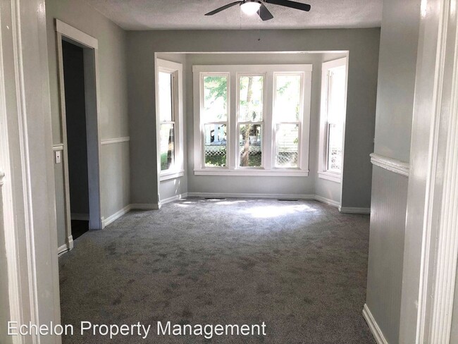 Building Photo - 4 br, 2 bath House - 621 Walnut St.