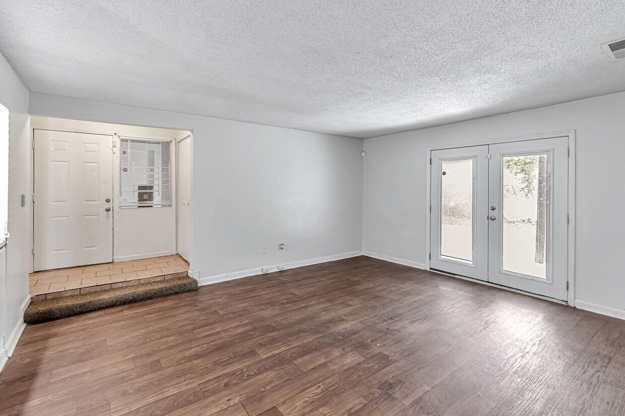 Primary Photo - 3575 Oakvale Rd