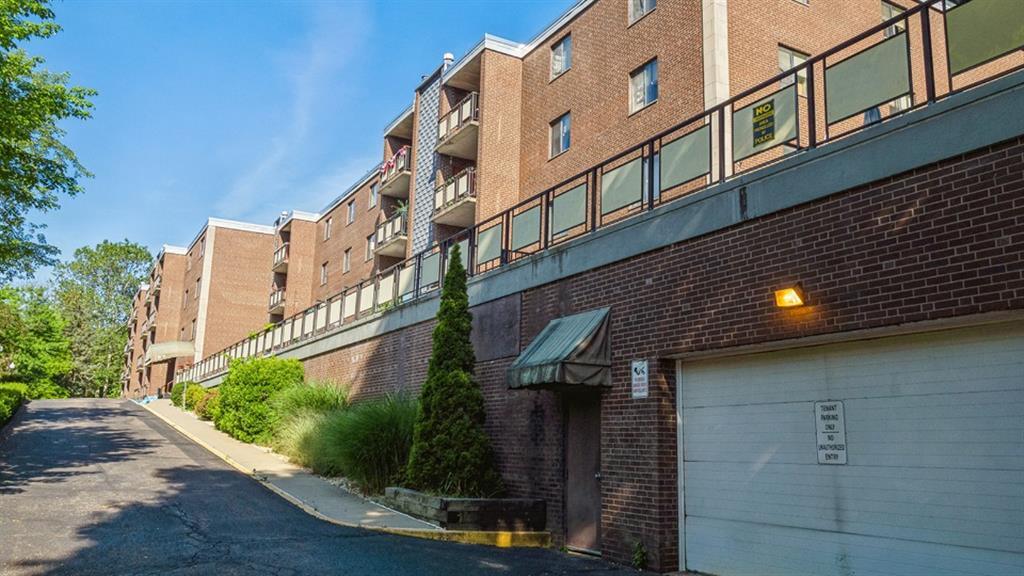 Hampshire House Apartments in Pittsburgh, PA