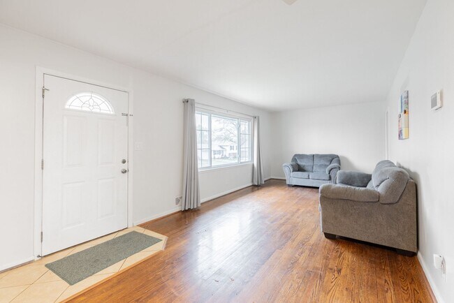 Foto del edificio - 3bd/2ba Home in Independence