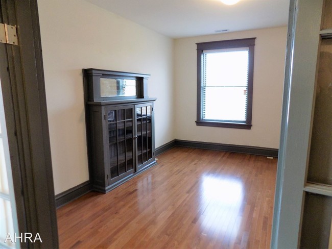 Building Photo - 4144 De Tonty St