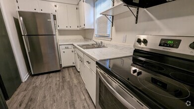 Building Photo - 114 Coldbrook Dr
