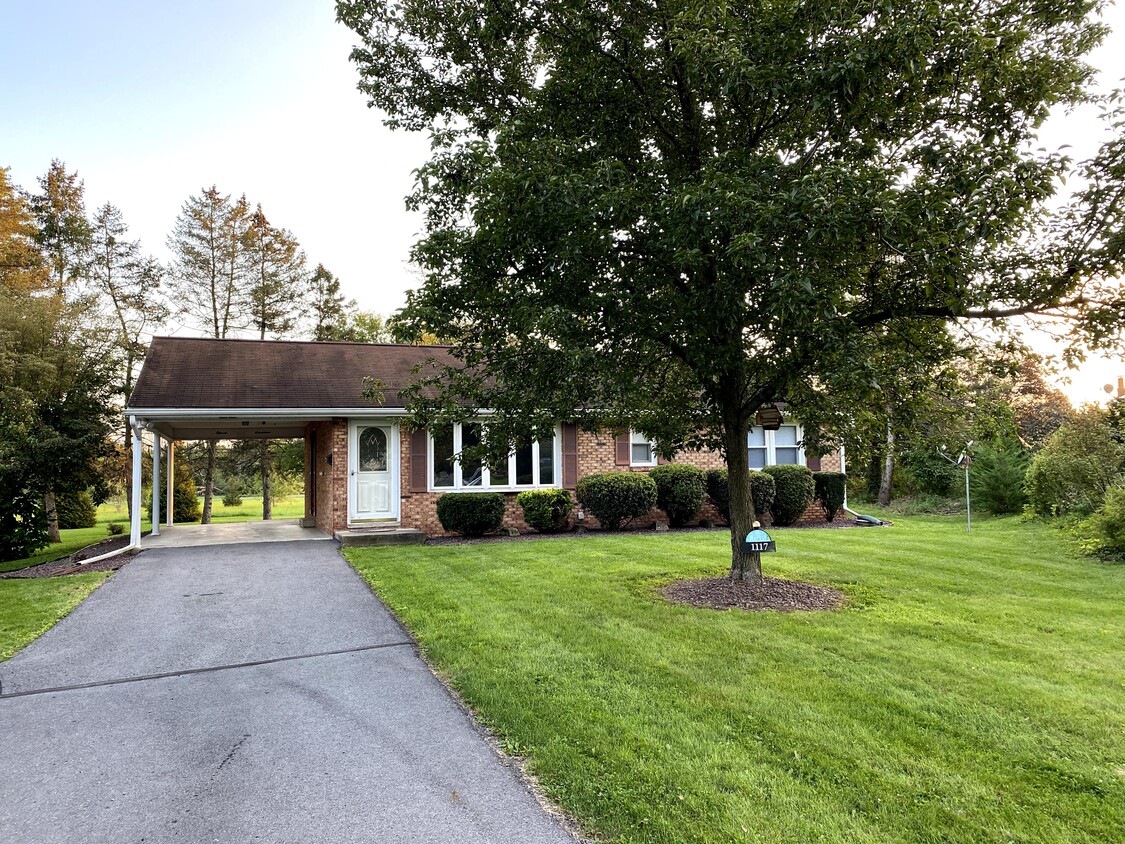 Foto principal - 1117 Saint Anthony St
