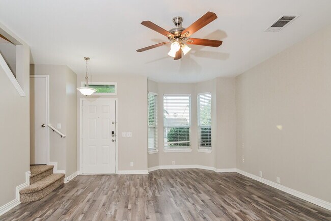 Foto del edificio - 908 Chickesaw Ln