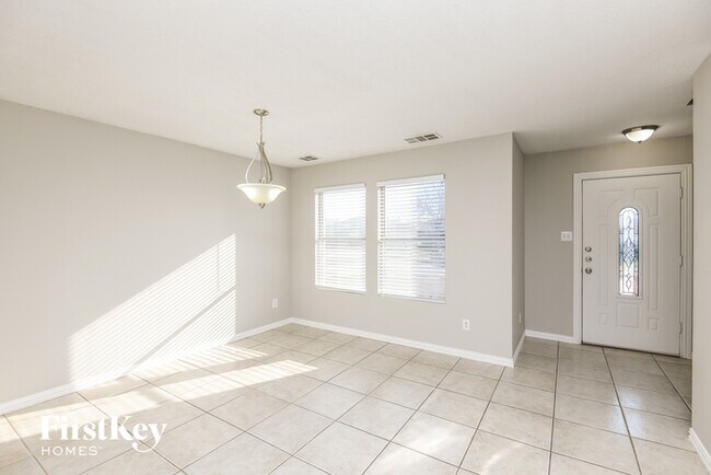 Foto del edificio - 5600 Ainsdale Dr