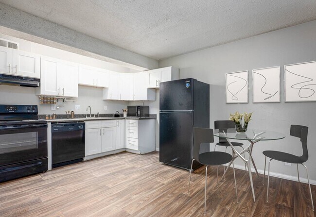 Building Photo - Village Walk Apartments