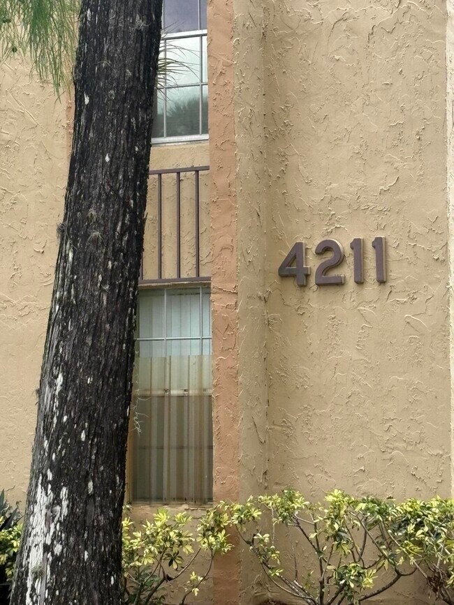 Building Photo - 4211 NW 19th St