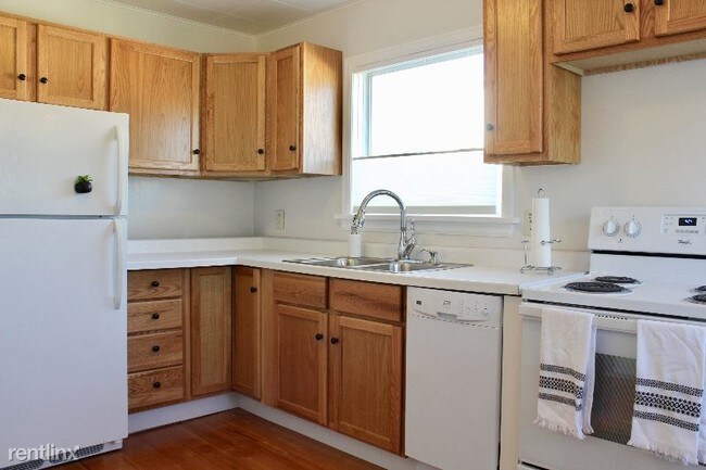 Building Photo - 1 br, 1 bath House - 3910 W 6th St