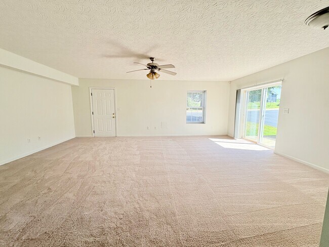 Building Photo - 24 Rosette Ln