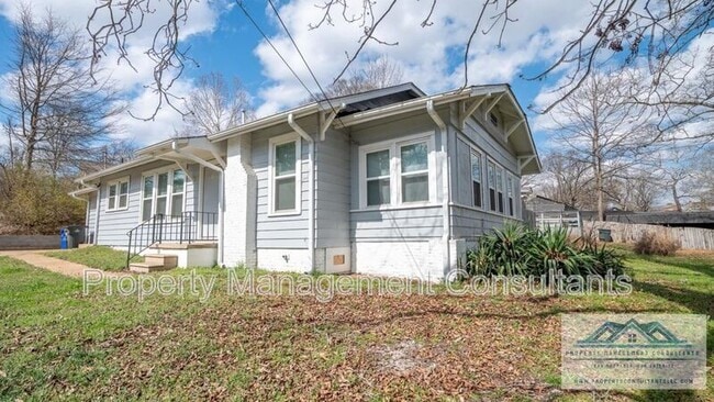 Building Photo - 901 Hermitage Dr