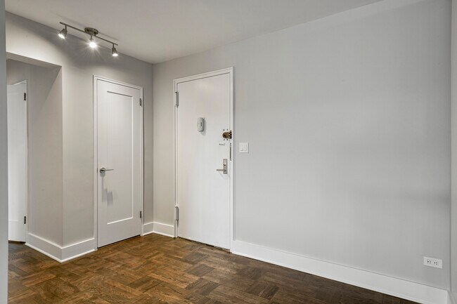 Foto del edificio - 2 Washington Square