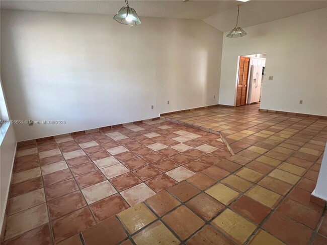 Foto del edificio - 14340 SW 102nd St