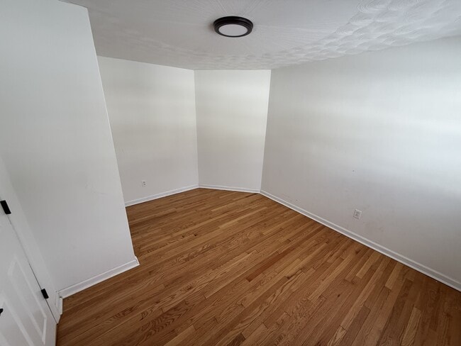 Foto del edificio - 40 Varmor Dr