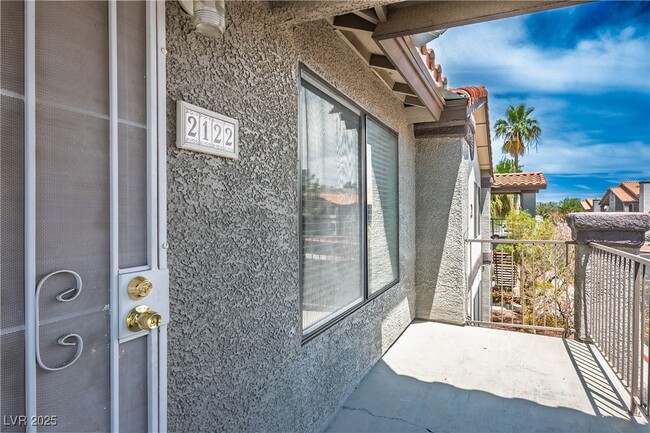 Building Photo - 1575 W Warm Springs Rd