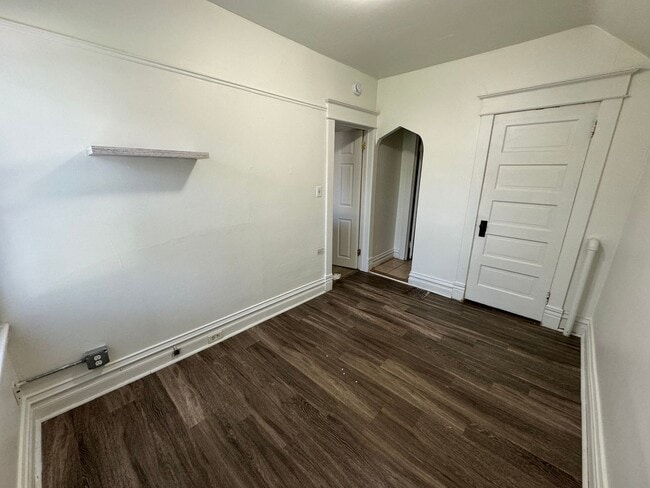 Building Photo - 3017 Restormel St