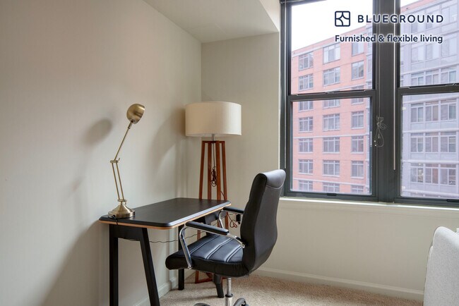 Foto del edificio - 70 I St SE