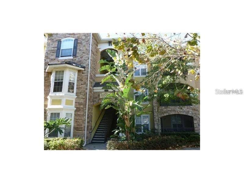 Foto principal - 10021 Courtney Palms Blvd