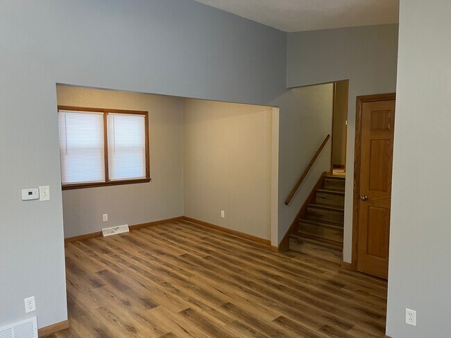Building Photo - 306 N 26th Pl