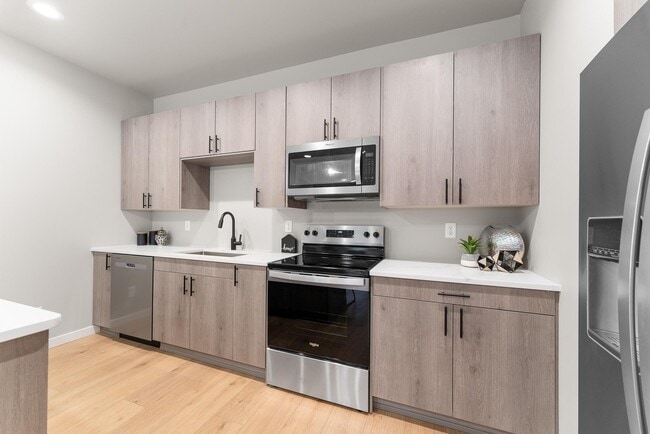 Building Photo - 517 Oxford Ave