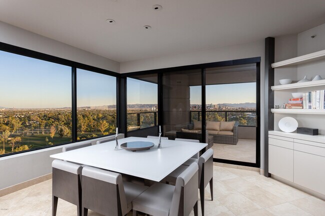 Foto del edificio - 1040 E Osborn Rd