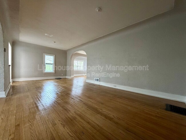 Building Photo - 2145 8th St