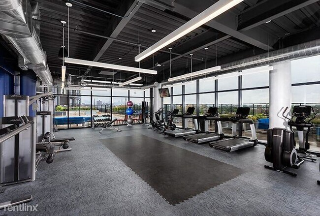 Foto del edificio - Studio, 1 bath Condo - 1026 w addison st
