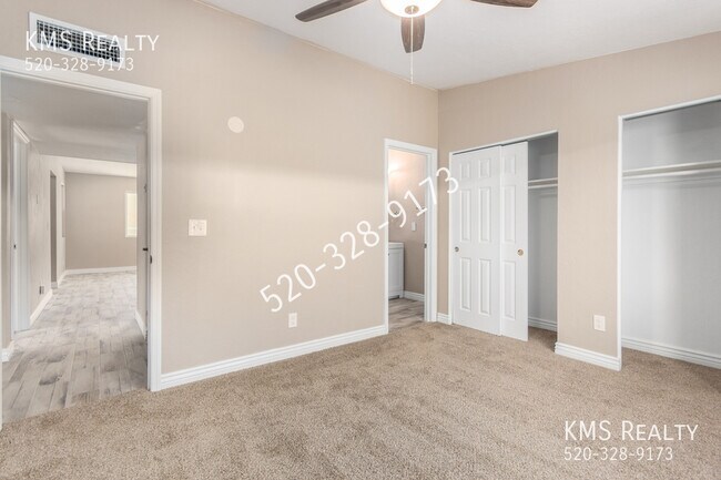 Foto del edificio - 2956 W Maxine Cir