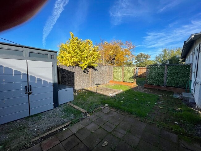 Foto del edificio - Charming 2 Bed 1 Bath Medford Home