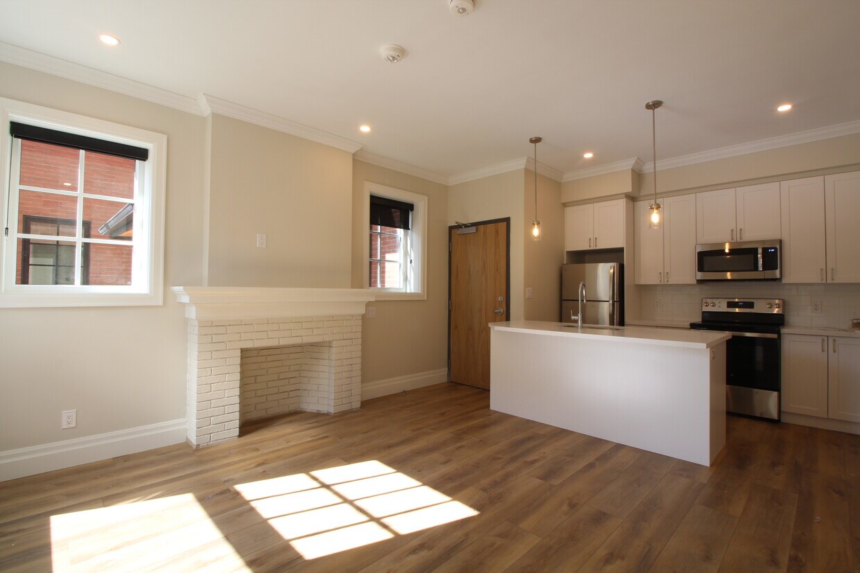 Photo principale - 100 Charlton Ave W