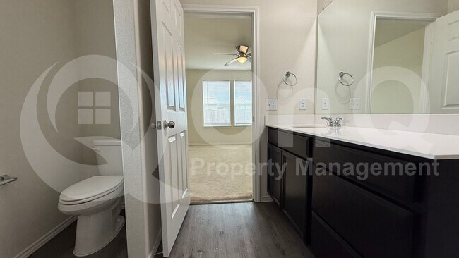 Foto del edificio - 3312 Biggs Ave