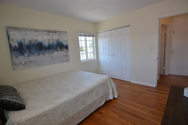 Foto del edificio - Kensington_Upper level Spacious 1Bed 1Bath reserved parking