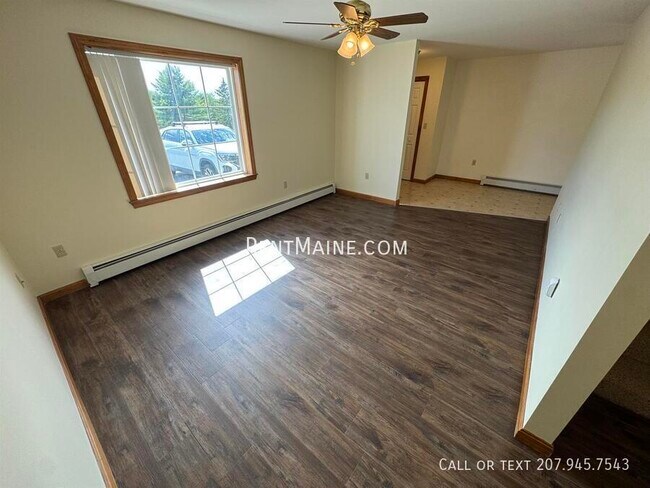 Foto del edificio - 32 Emerson Mill Rd