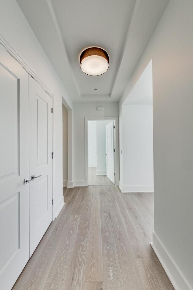 Building Photo - 363 E Wacker Dr