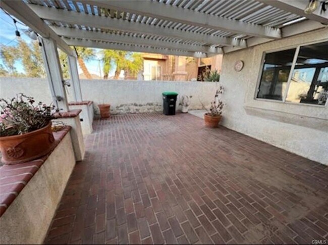 Foto del edificio - Beautiful single story Canyon Lake Home