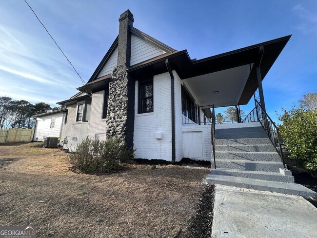 Building Photo - 4259 Wesley Chapel Rd