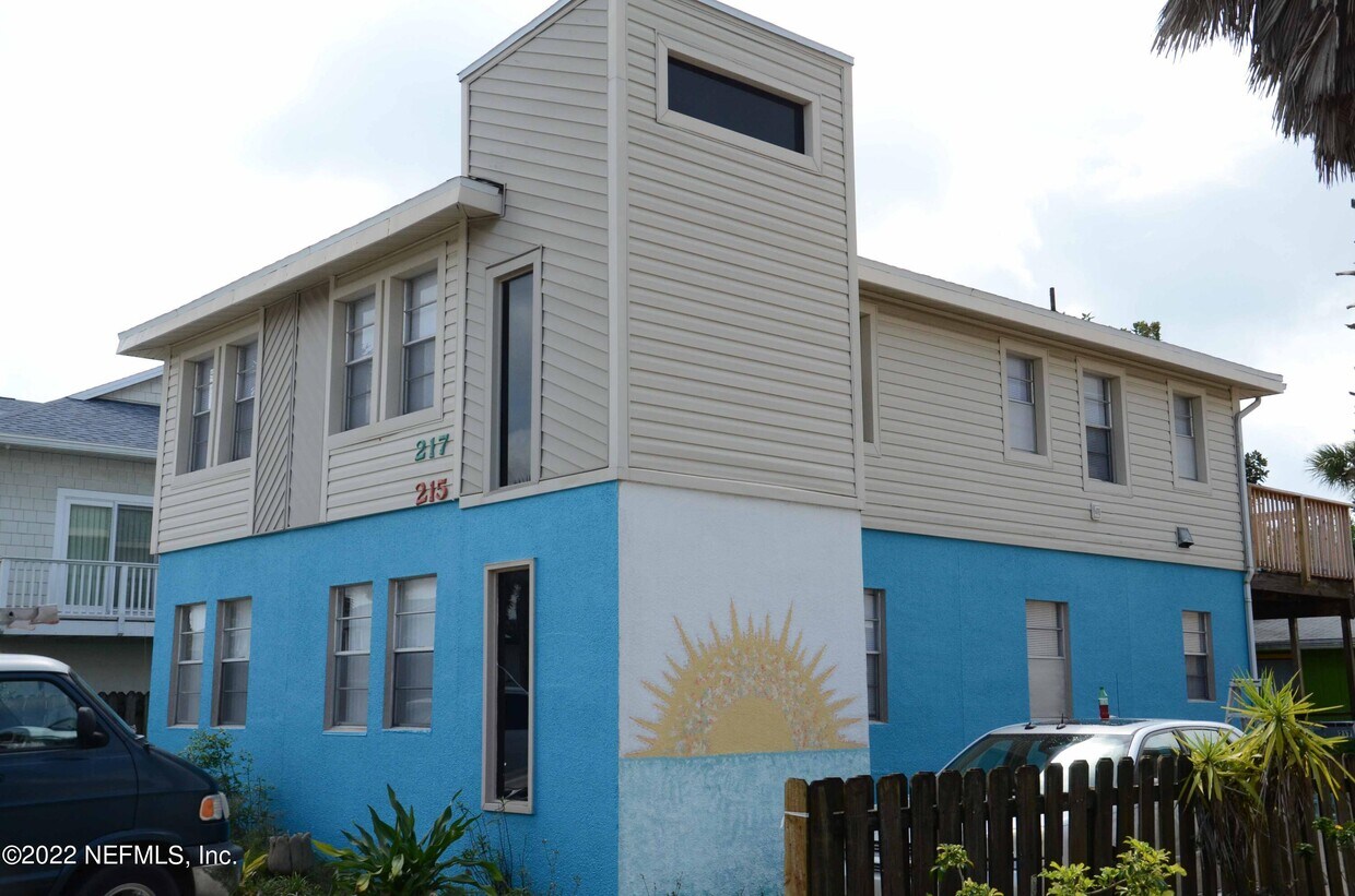 Foto principal - 217 Magnolia St
