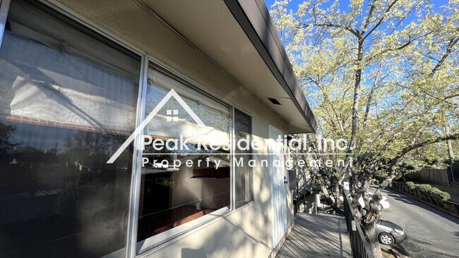 Building Photo - Spacious 2bd/1ba Foothill Farms Area Fourp...