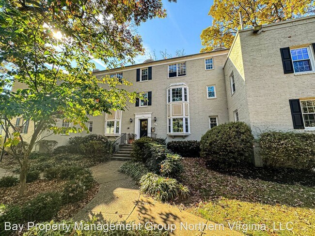 Foto del edificio - 2 br, 1 bath House - 802 S Arlington Mill ...