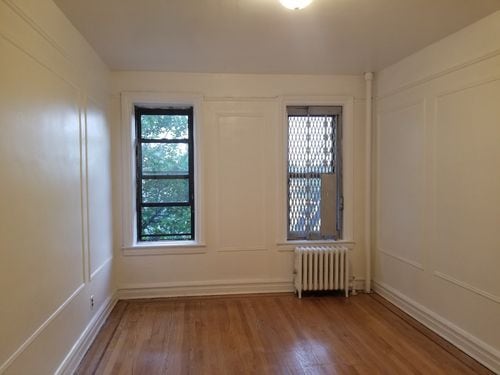 Building Photo - 915 84th St