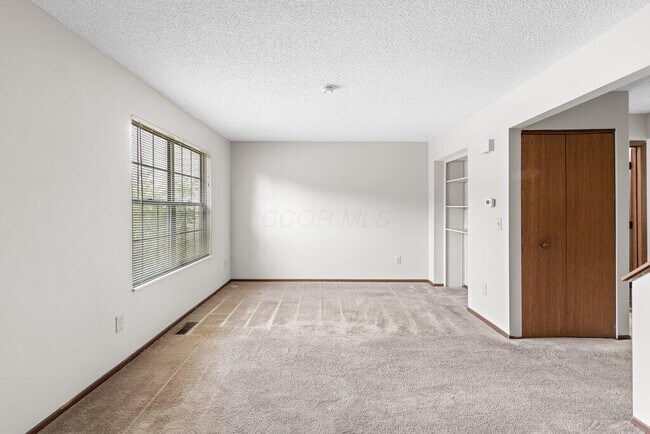 Building Photo - 1690 Watertower Dr