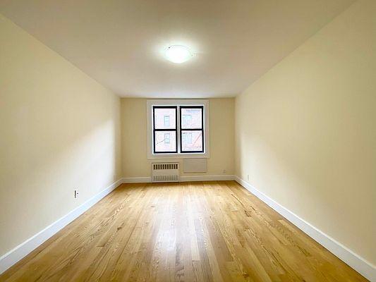 Foto del edificio - 2 bedroom in Bronx NY 10463