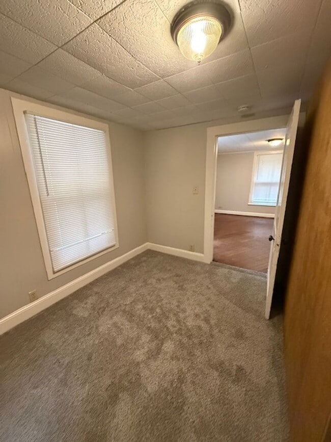 Foto del edificio - 2 Bedroom, 1.5-bathroom house