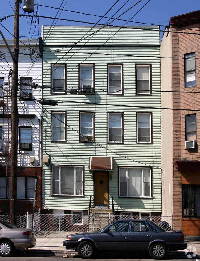 Foto del edificio - 713 22nd St